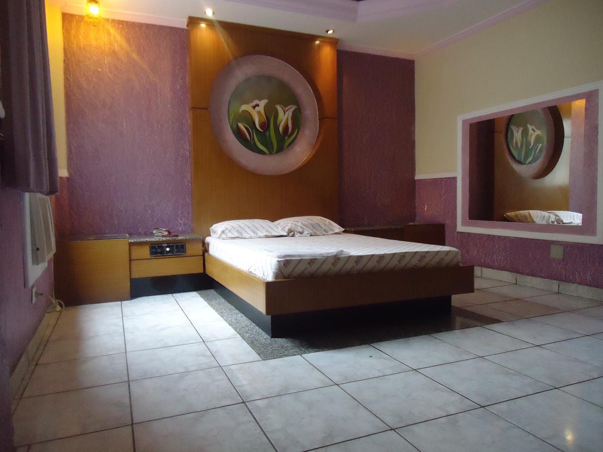 Ping Pong Hotel Santos  Buitenkant foto
